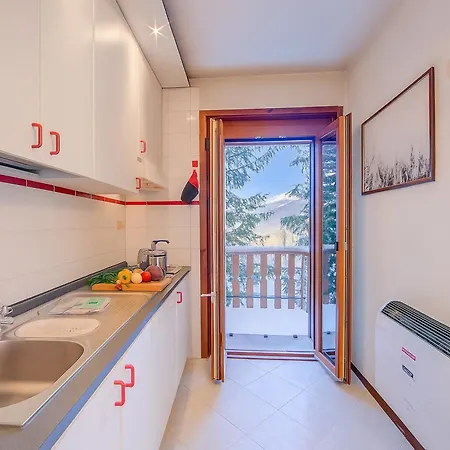 Margherita Center - Happy